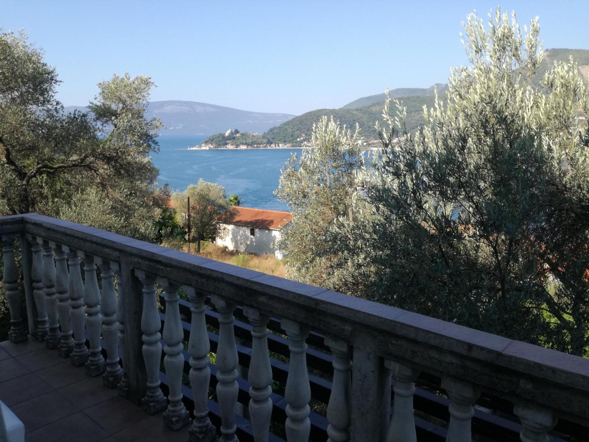 Apartman Irena Tivat Eksteriør billede